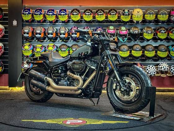 HARLEY-DAVIDSON SOFTAIL FAT BOB 114 